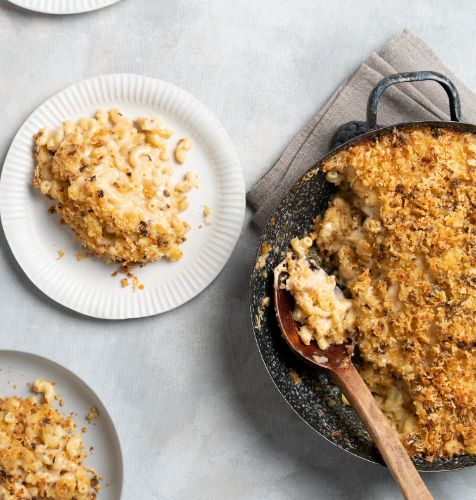 Macaroni chilli oil cheese with anchovy breadcrumbs